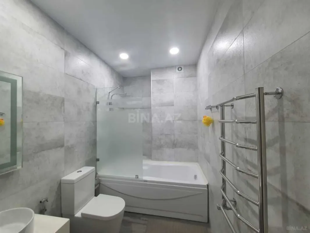 Satılır 3 otaqlı mənzil 162 m²
