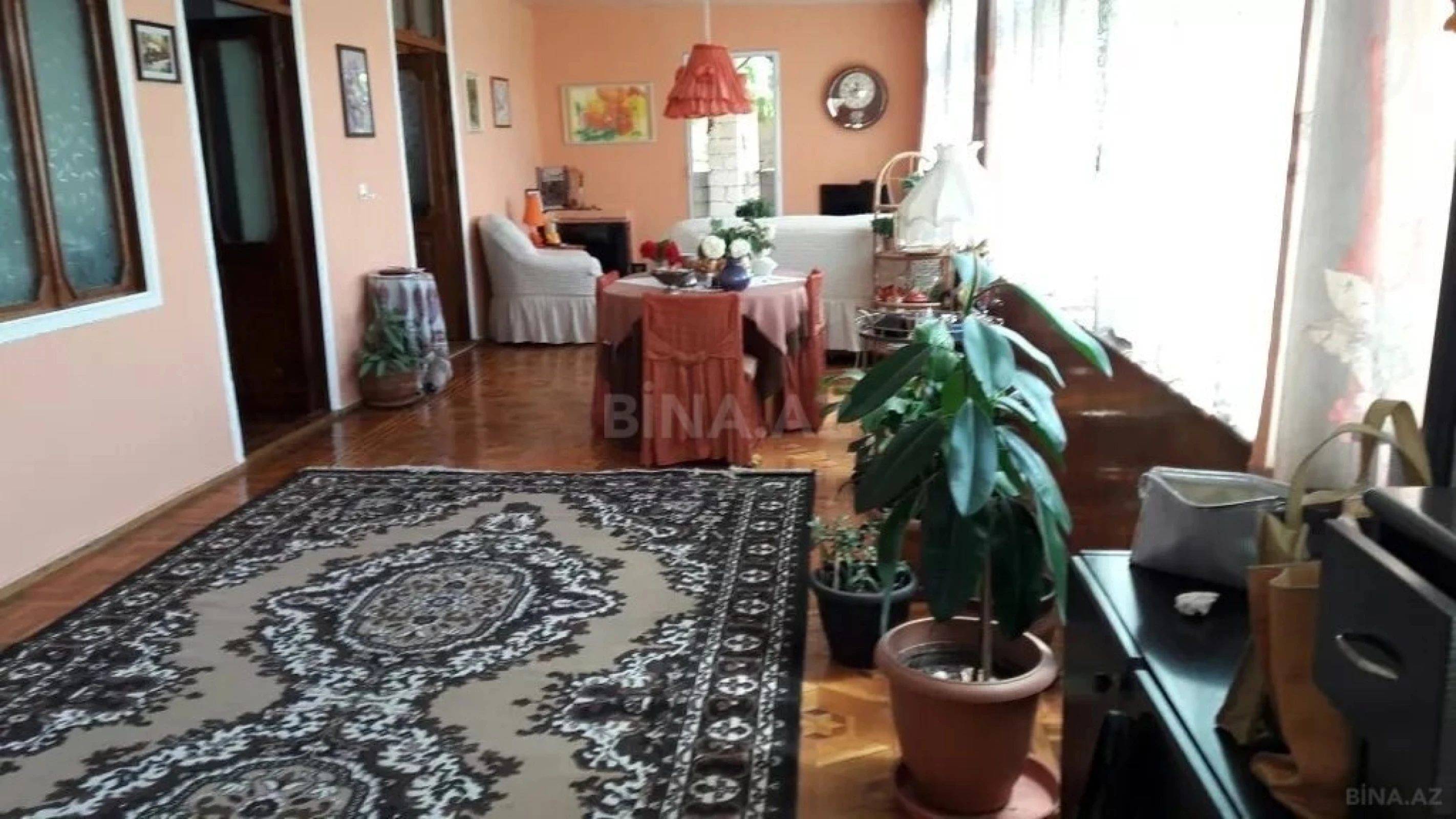 Satılır 6 otaqlı həyət evi 360 m²