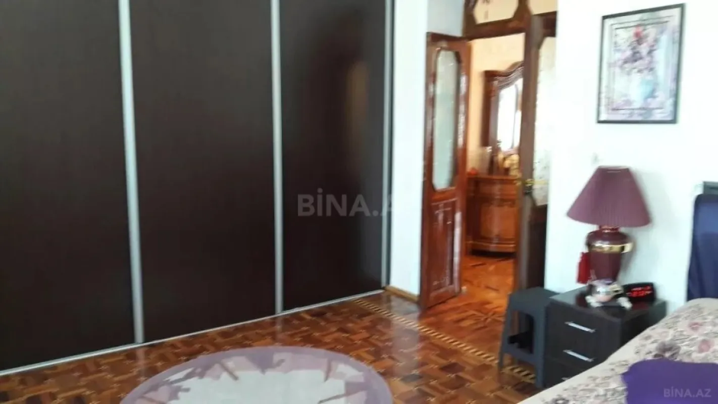 Satılır 6 otaqlı həyət evi 360 m²