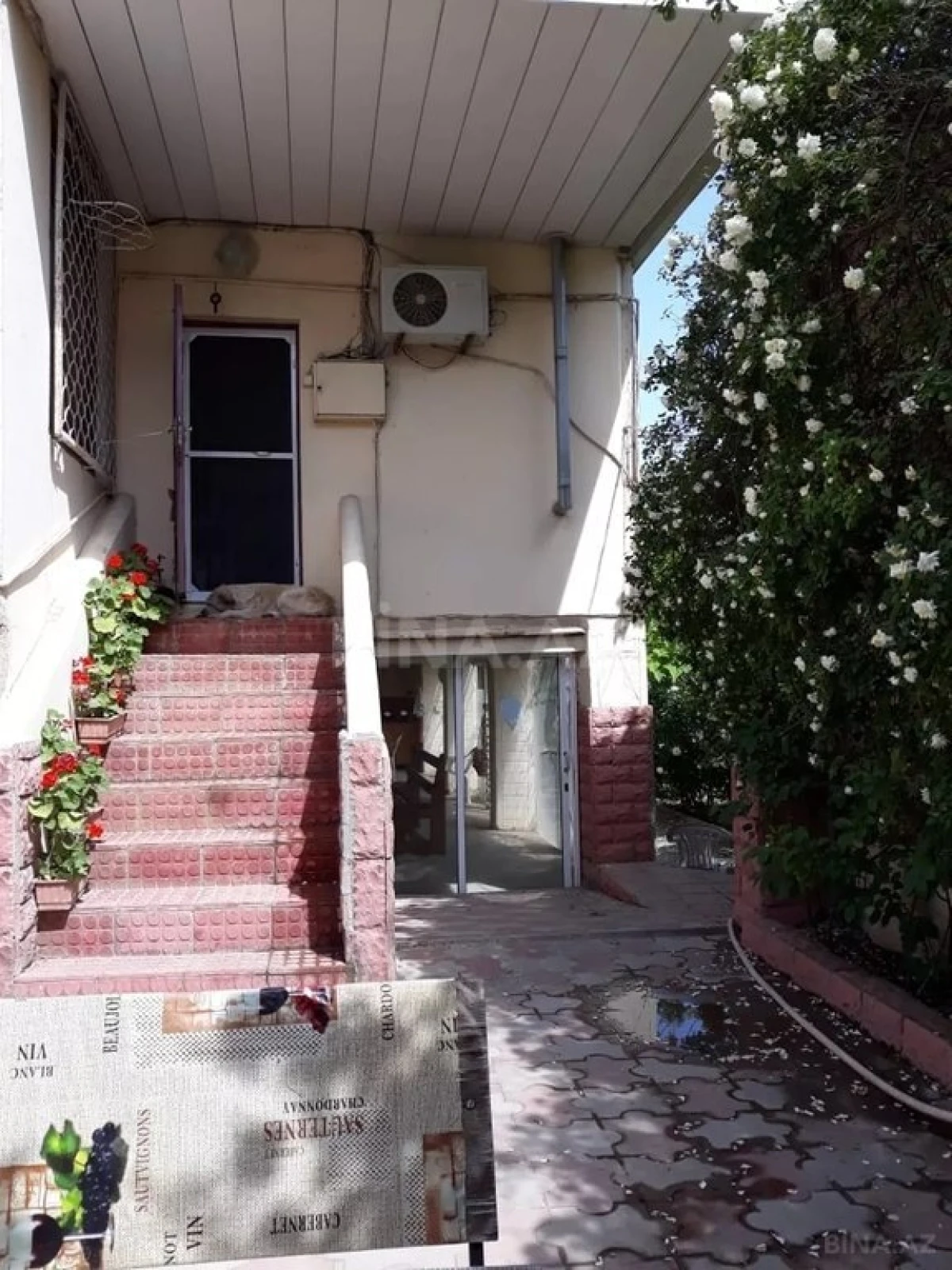 Satılır 6 otaqlı həyət evi 360 m²