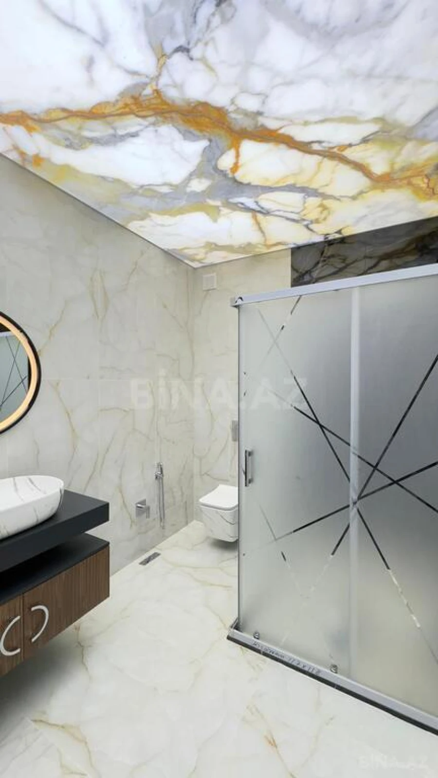 Satılır 5 otaqlı həyət evi 300 m²