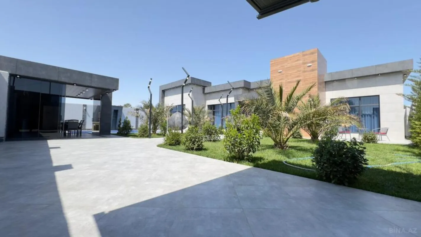 Satılır 5 otaqlı həyət evi 300 m²