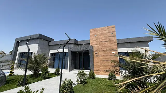 Satılır 5 otaqlı həyət evi 300 m²