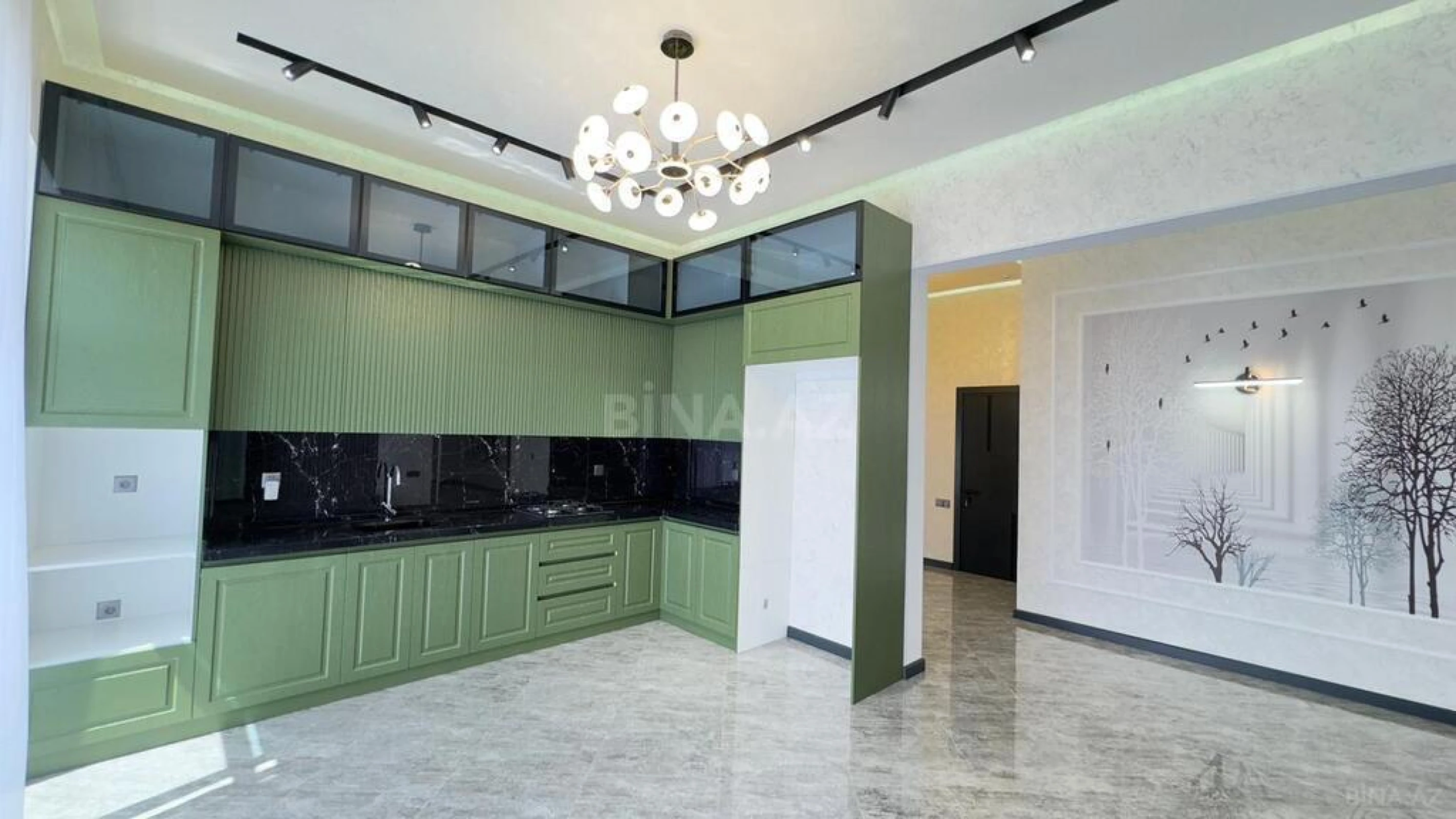 Satılır 5 otaqlı həyət evi 300 m²