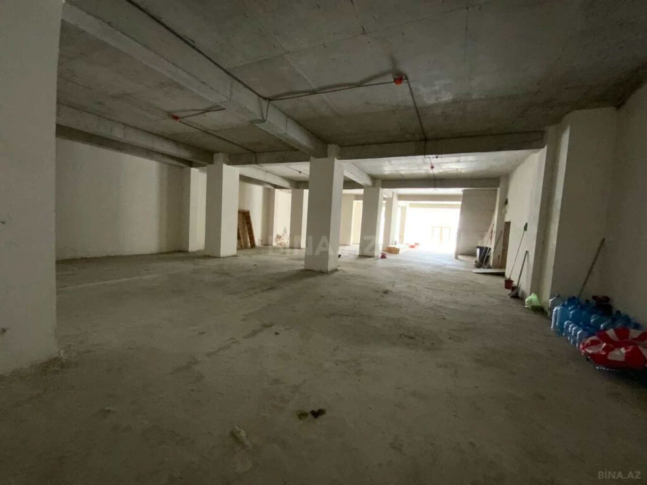 Satılır obyekt 984.49 m²