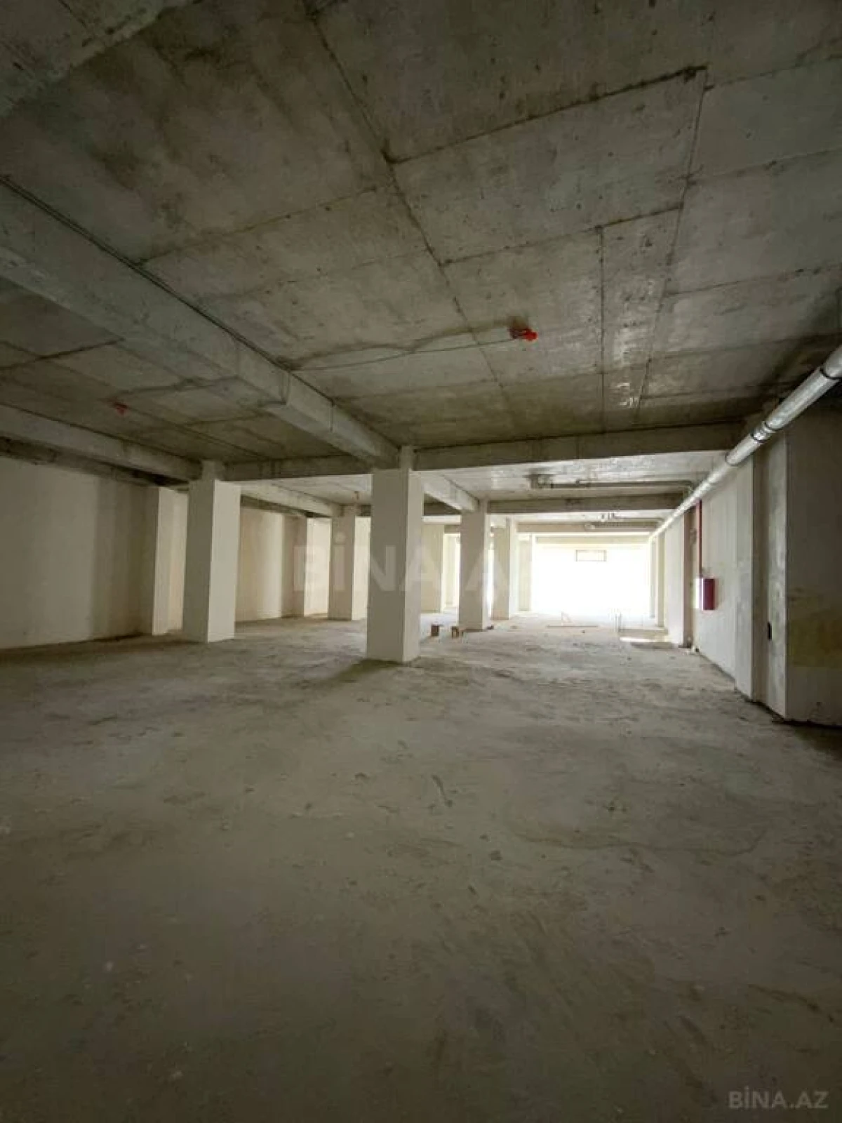 Satılır obyekt 984.49 m²