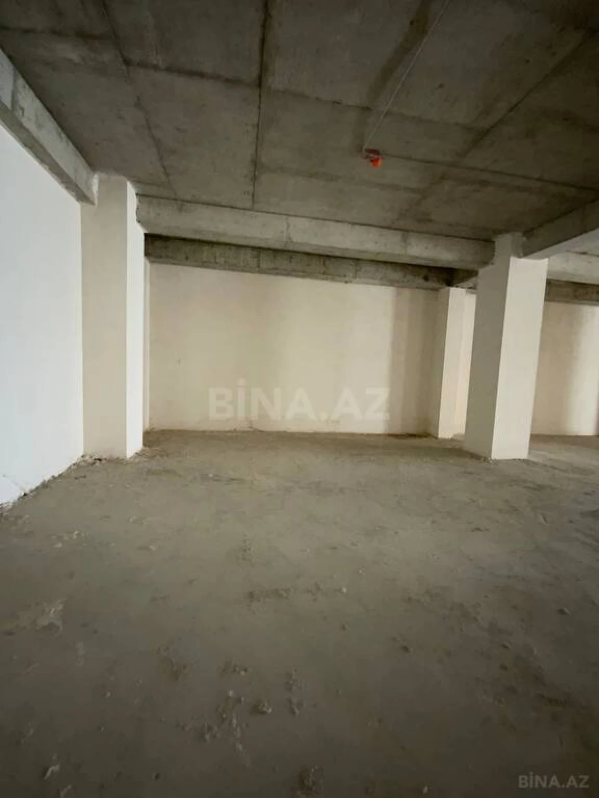 Satılır obyekt 984.49 m²