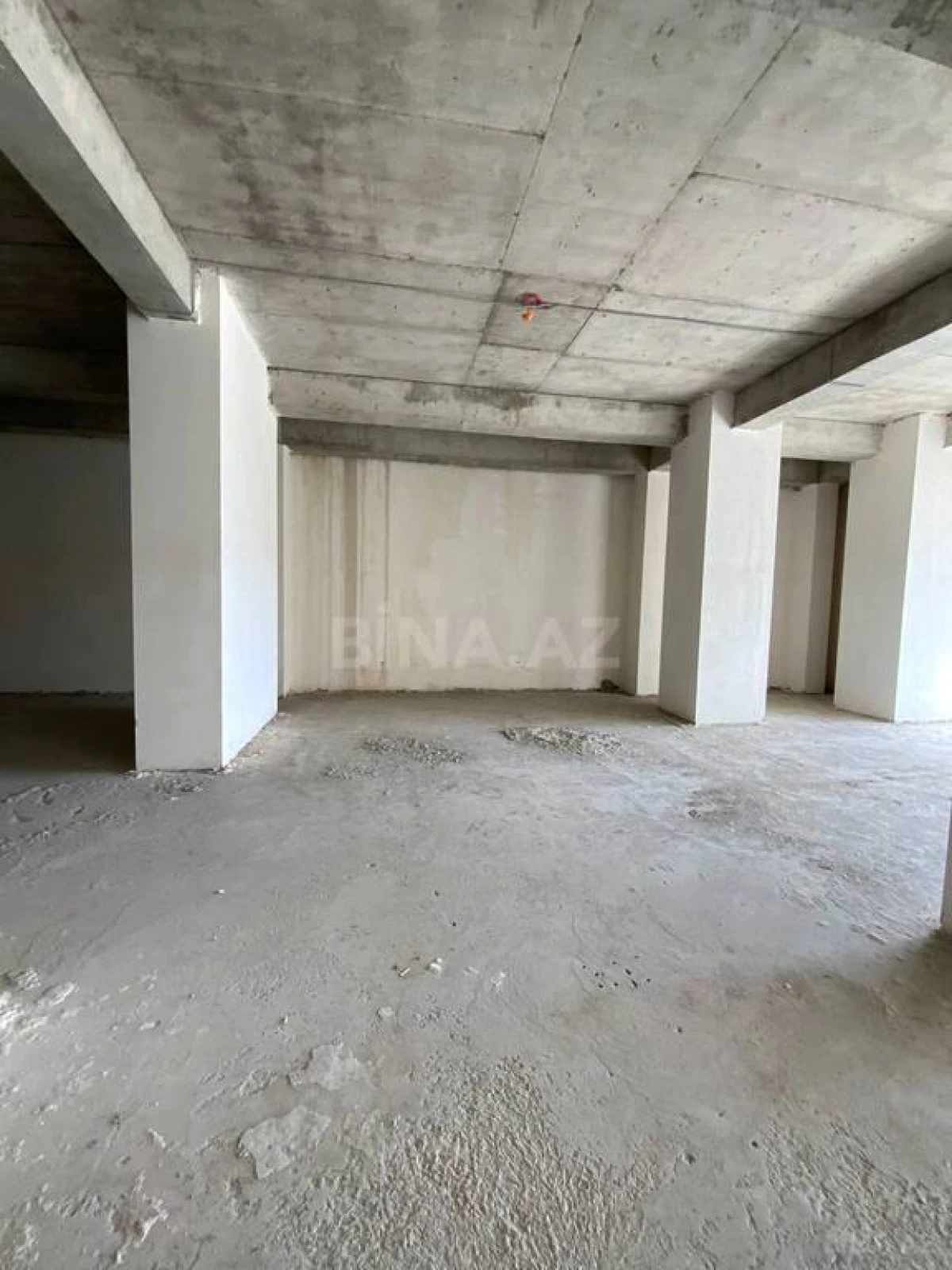 Satılır obyekt 984.49 m²