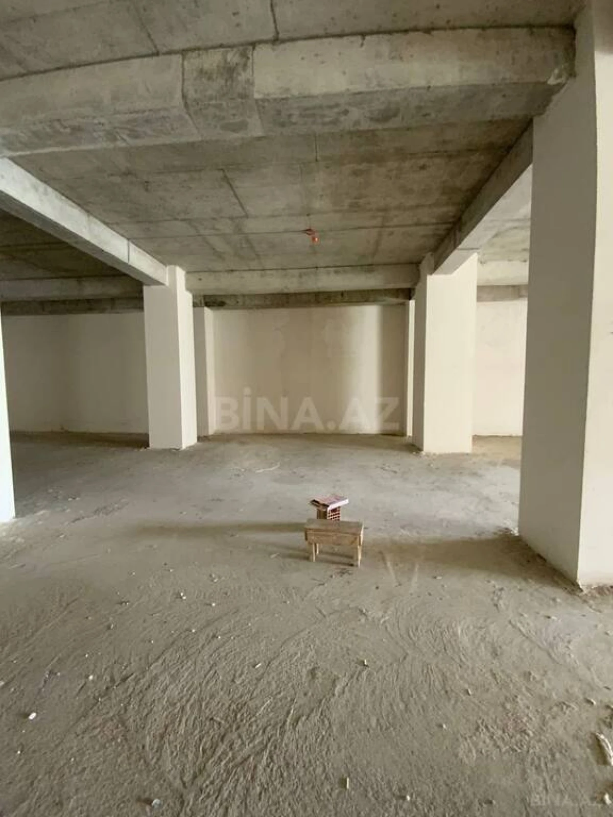 Satılır obyekt 984.49 m²