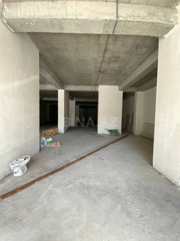 Satılır obyekt 984.49 m²