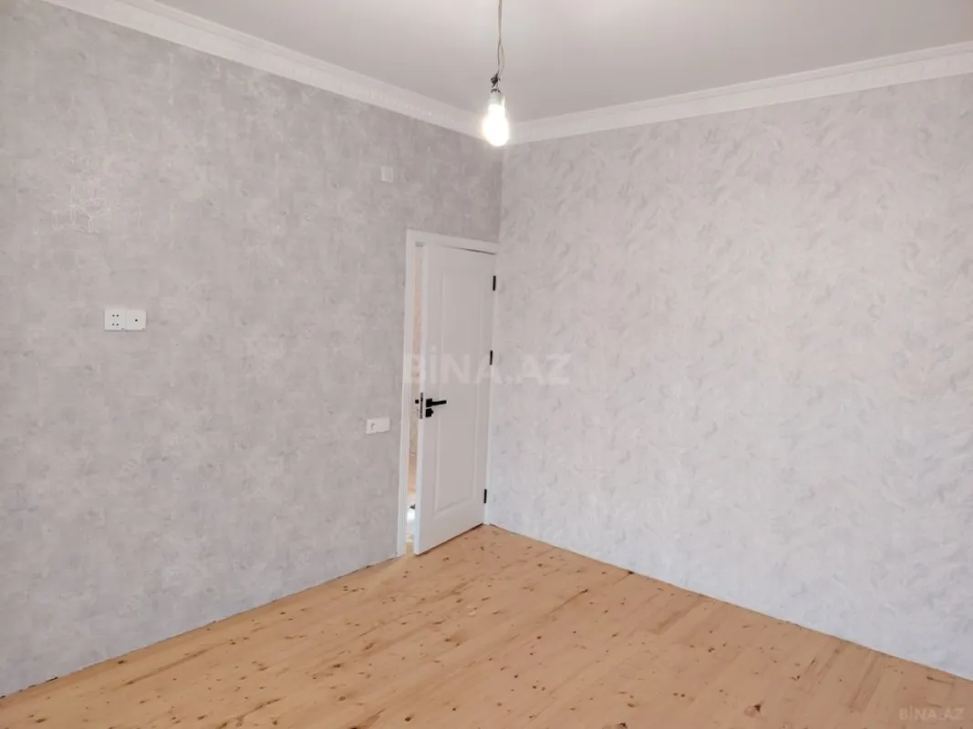 Satılır 5 otaqlı həyət evi 140 m²