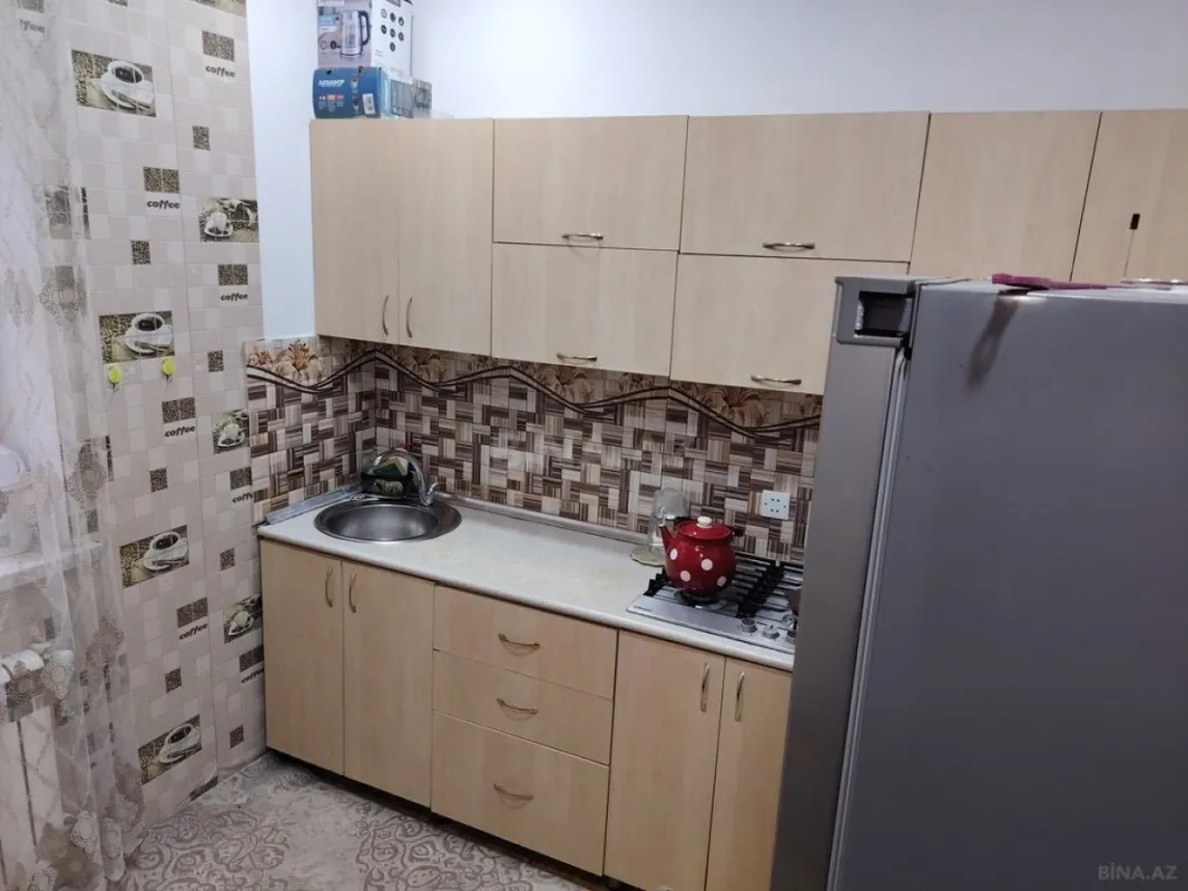 Satılır 5 otaqlı həyət evi 140 m²