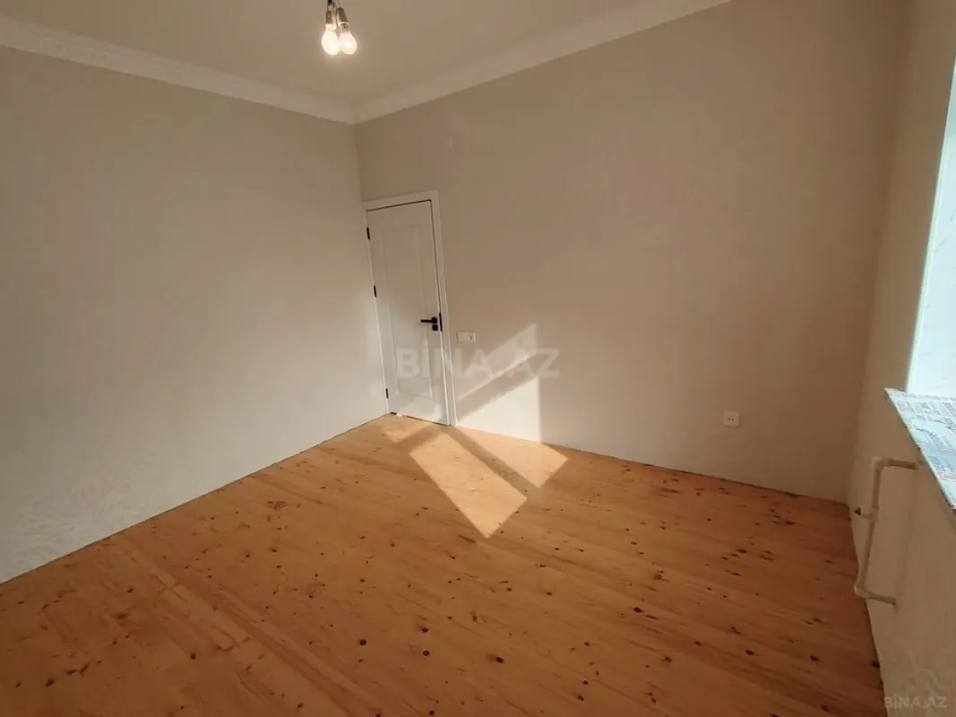 Satılır 5 otaqlı həyət evi 140 m²