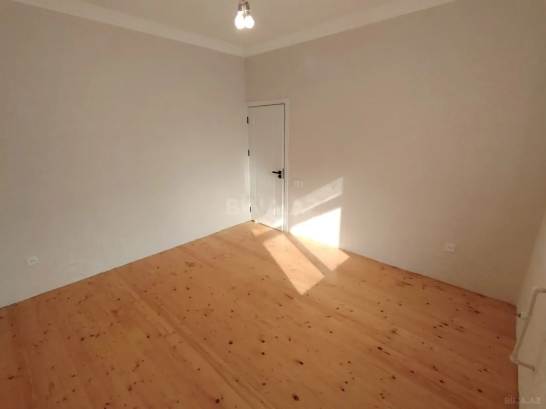 Satılır 5 otaqlı həyət evi 140 m²