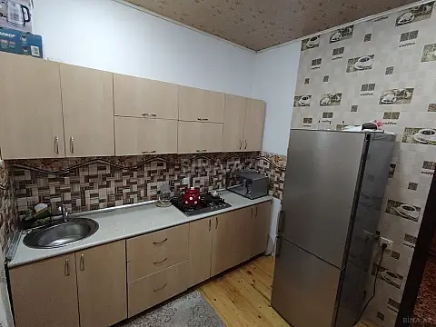 Satılır 5 otaqlı həyət evi 140 m²