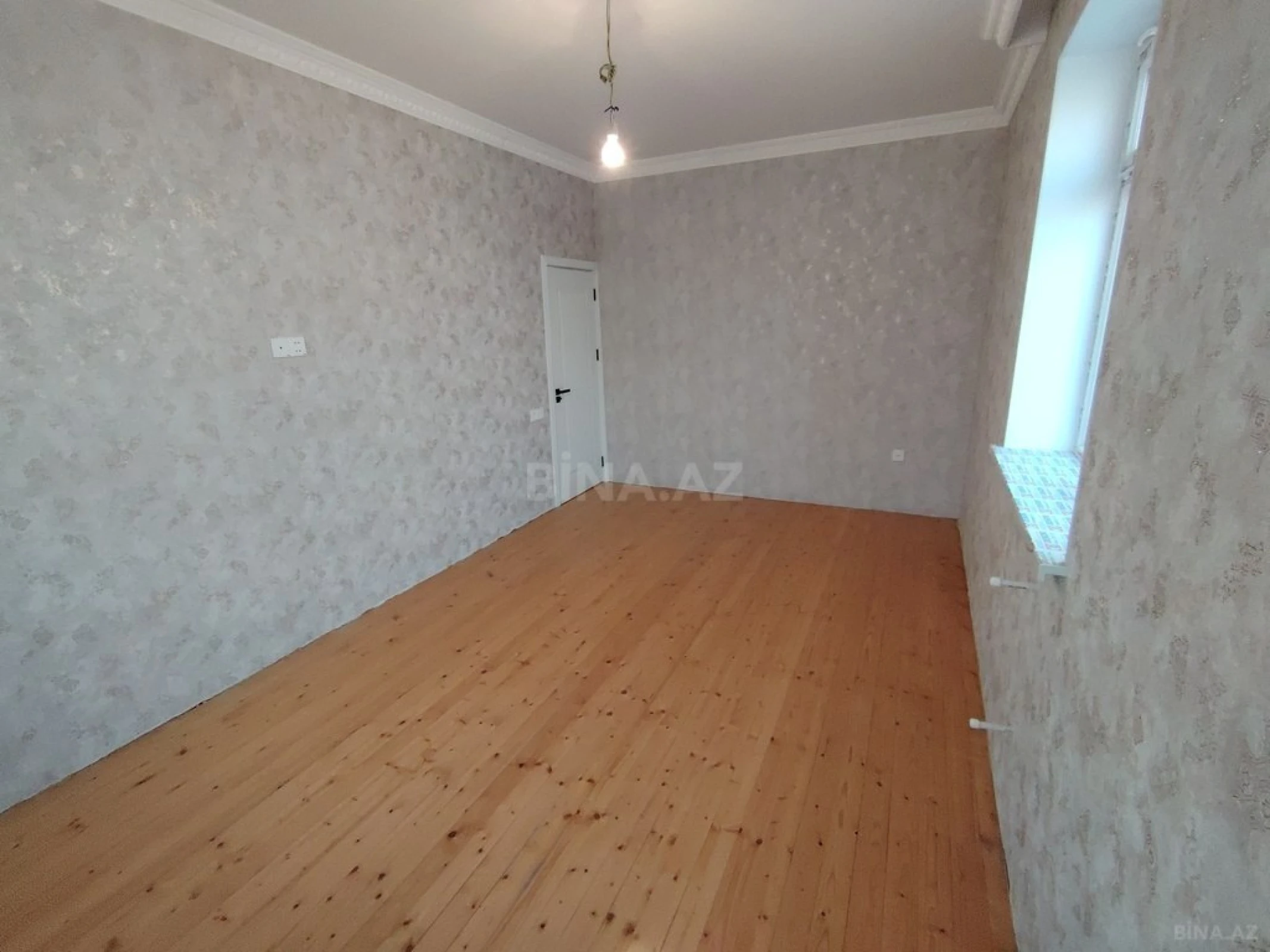 Satılır 5 otaqlı həyət evi 140 m²
