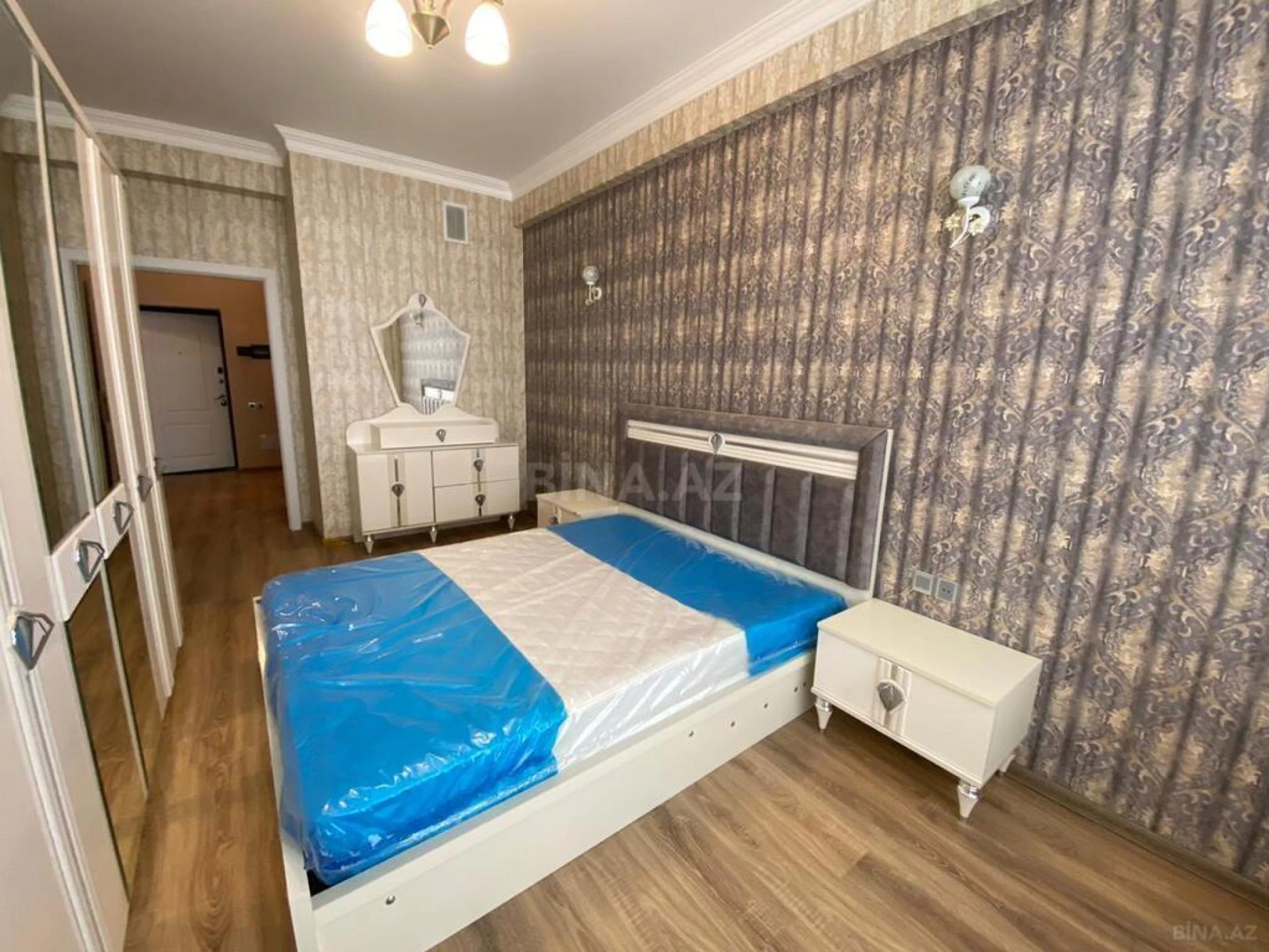 Kirayə verilir 2 otaqlı mənzil 70 m²