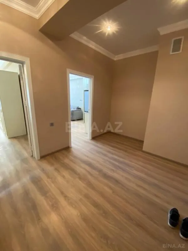 Kirayə verilir 2 otaqlı mənzil 70 m²