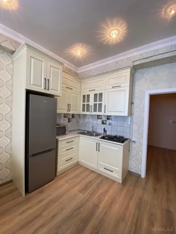 Kirayə verilir 2 otaqlı mənzil 70 m²