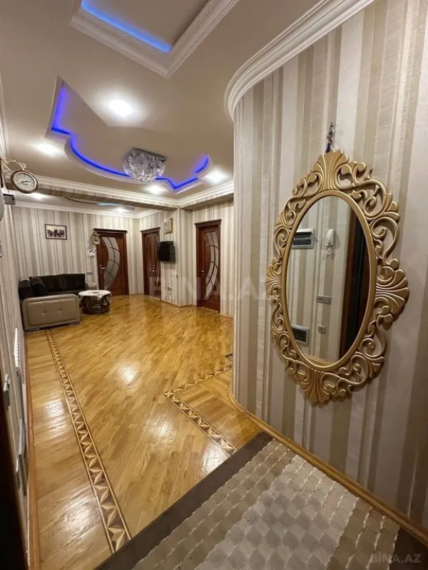 Satılır 3 otaqlı mənzil 160 m²