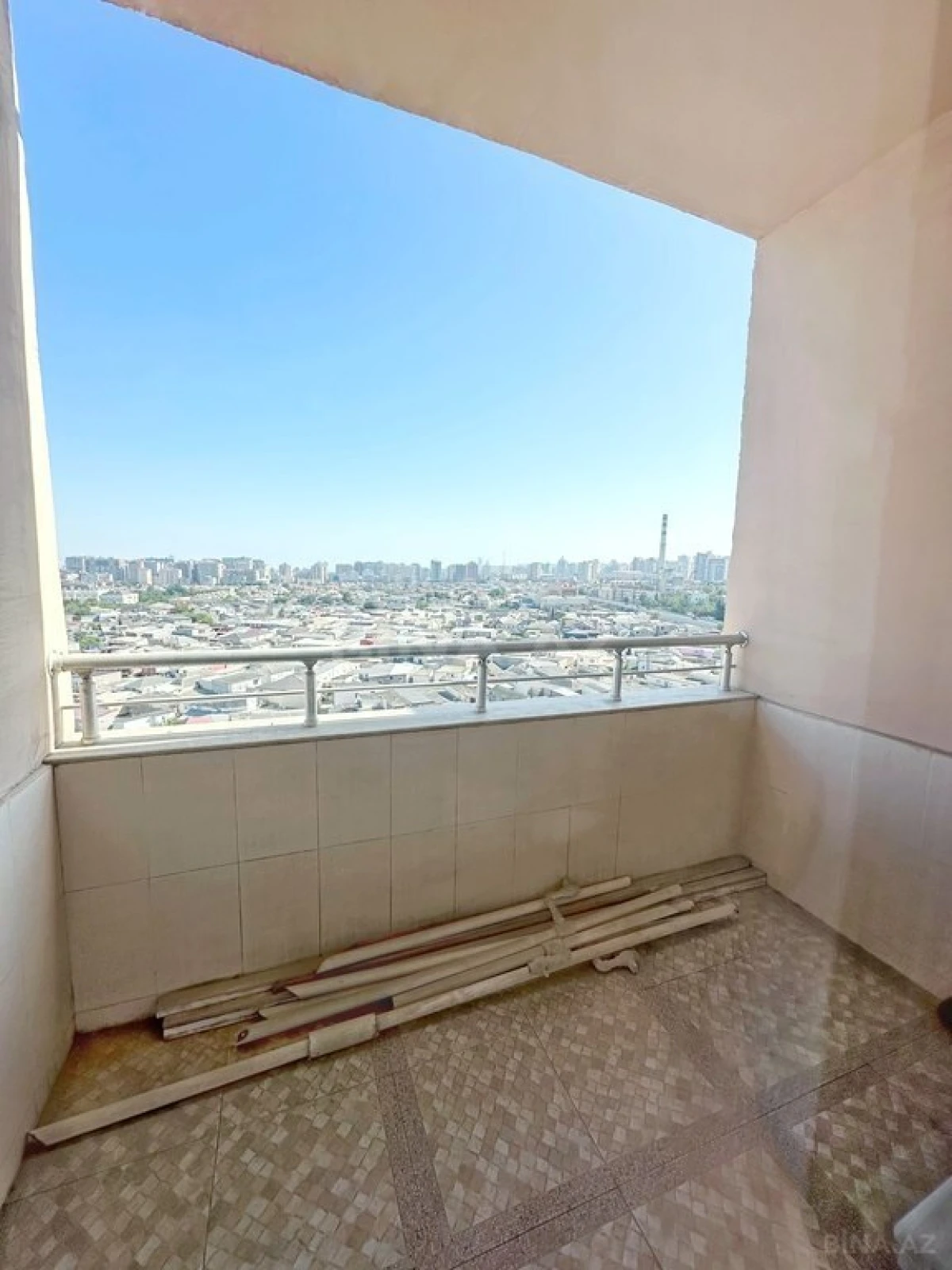 Satılır 3 otaqlı mənzil 160 m²
