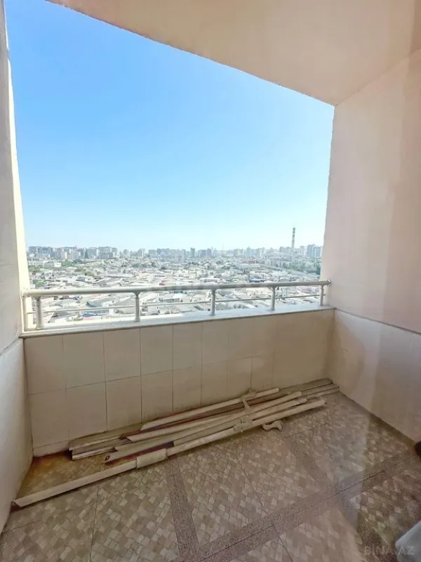 Satılır 3 otaqlı mənzil 160 m²