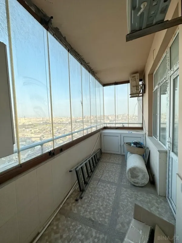 Satılır 3 otaqlı mənzil 160 m²
