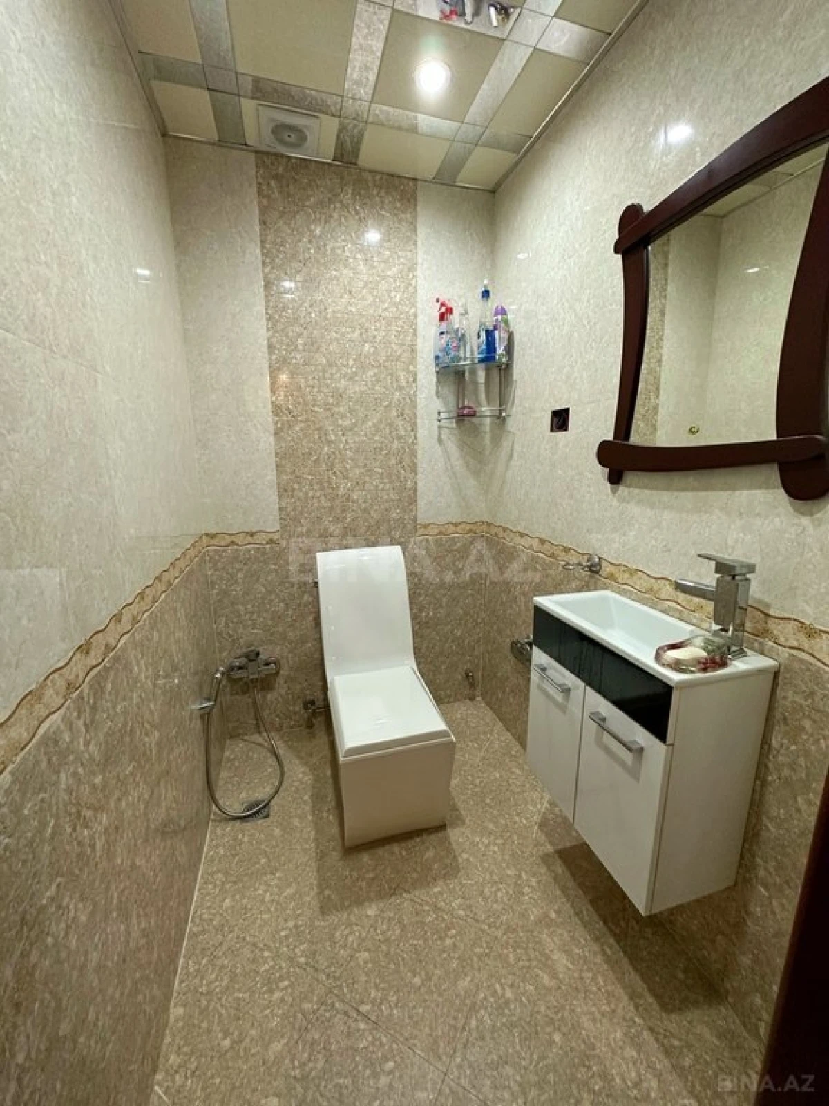 Satılır 3 otaqlı mənzil 160 m²
