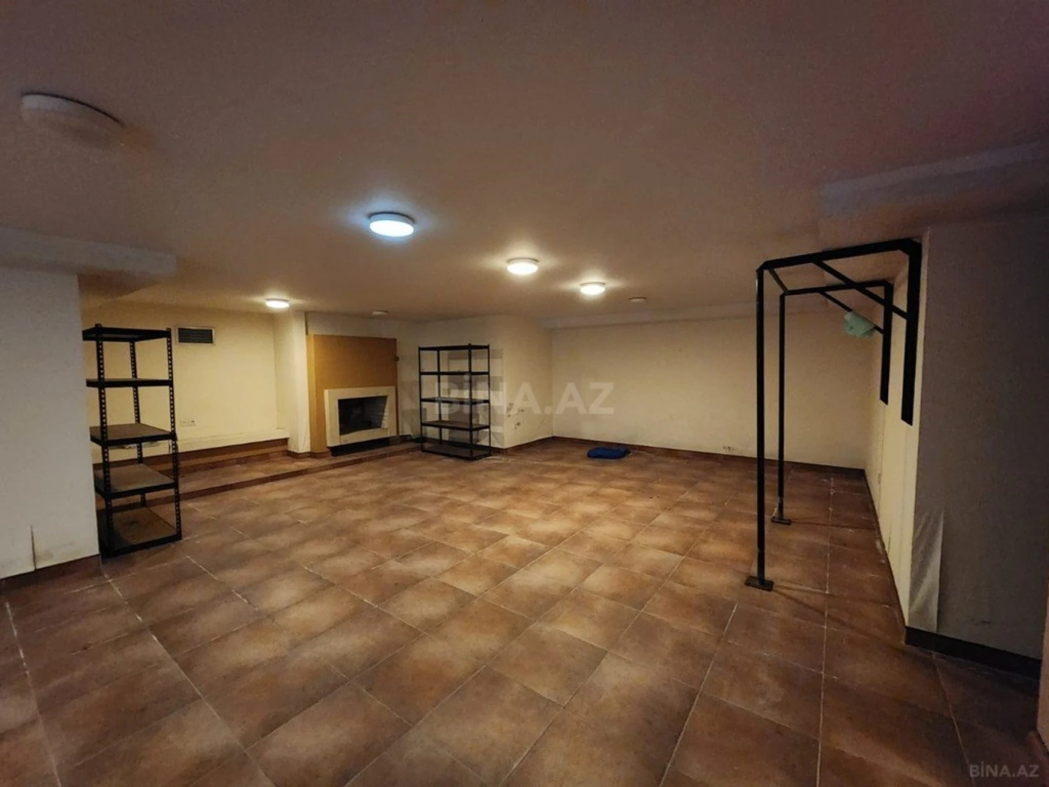 Kirayə verilir 5 otaqlı həyət evi 500 m²