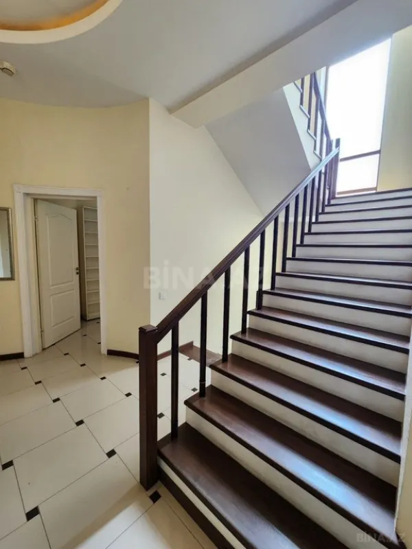 Kirayə verilir 5 otaqlı həyət evi 500 m²