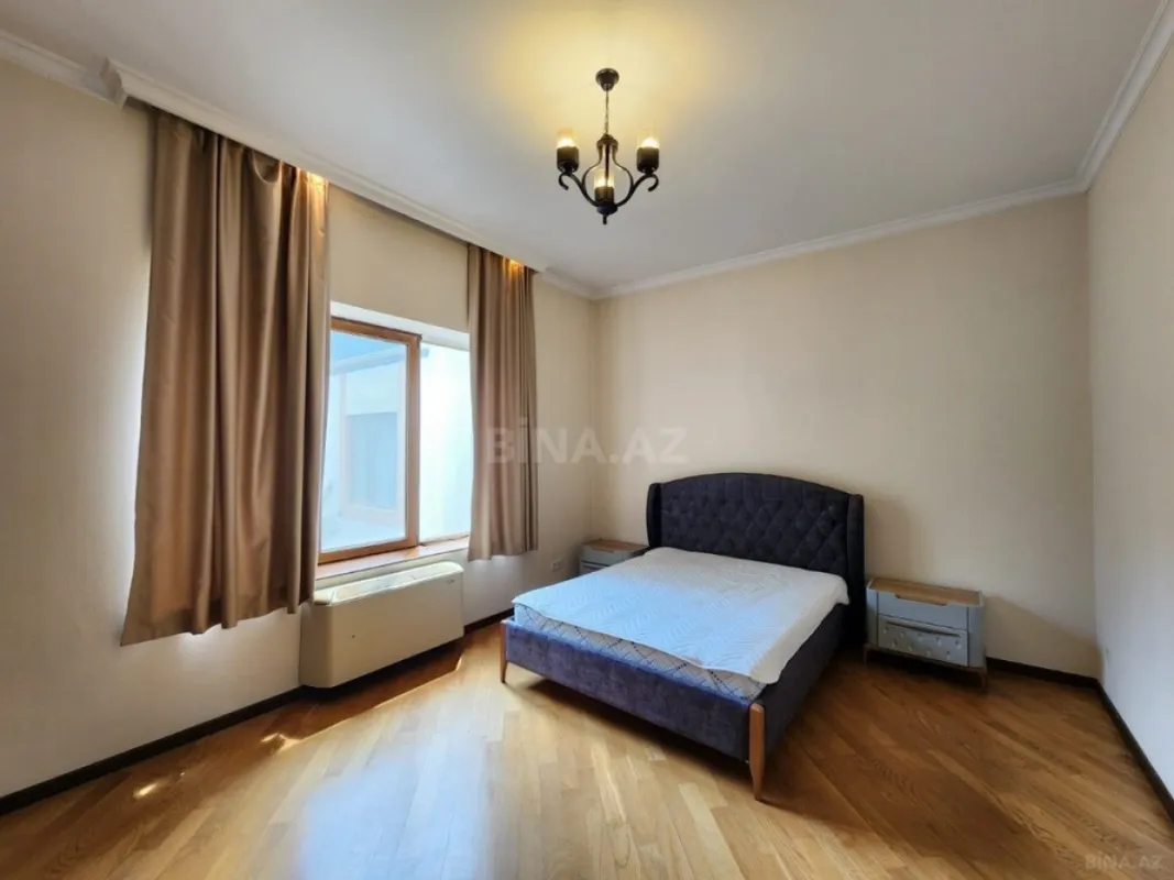 Kirayə verilir 5 otaqlı həyət evi 500 m²