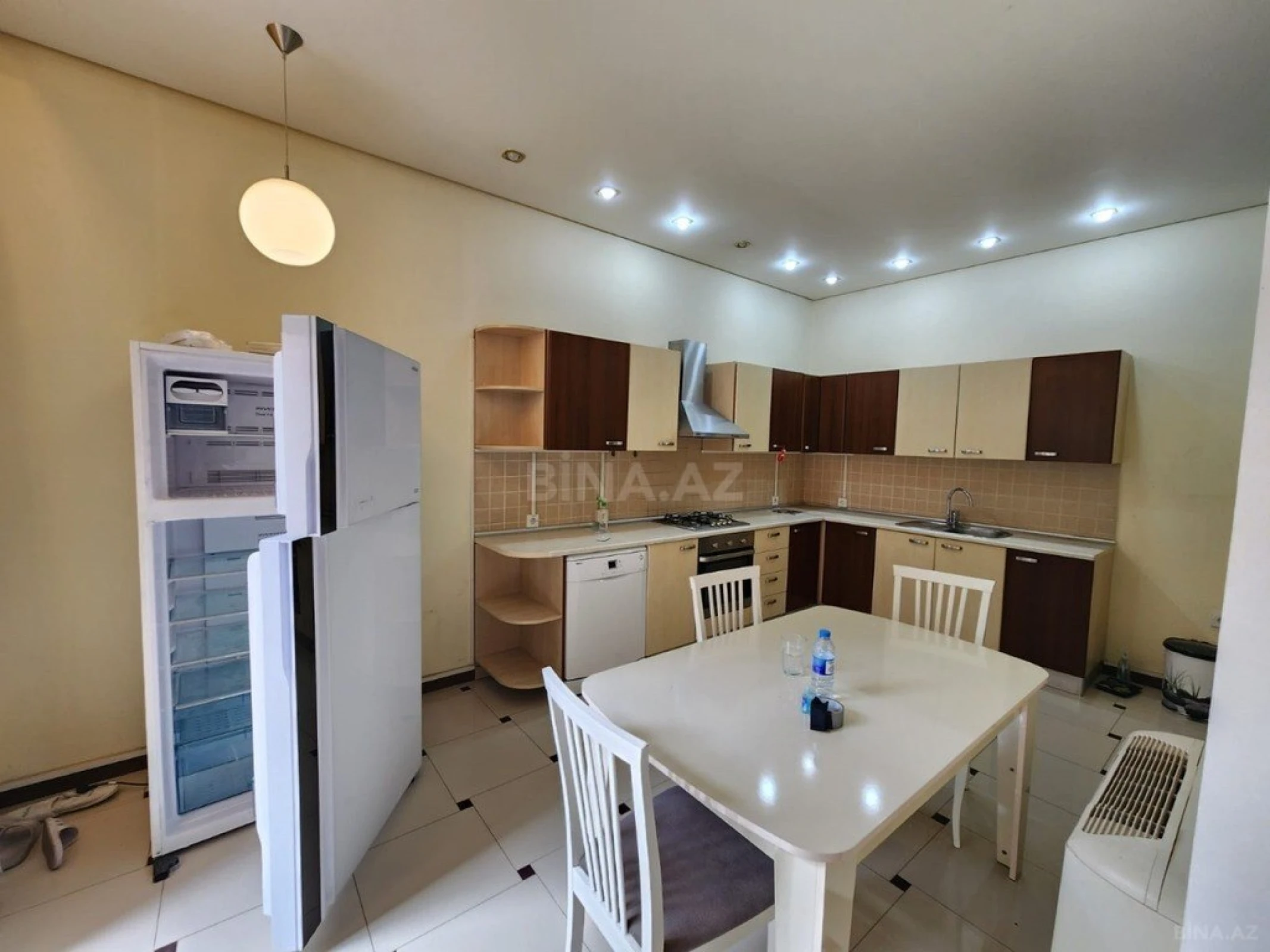 Kirayə verilir 5 otaqlı həyət evi 500 m²