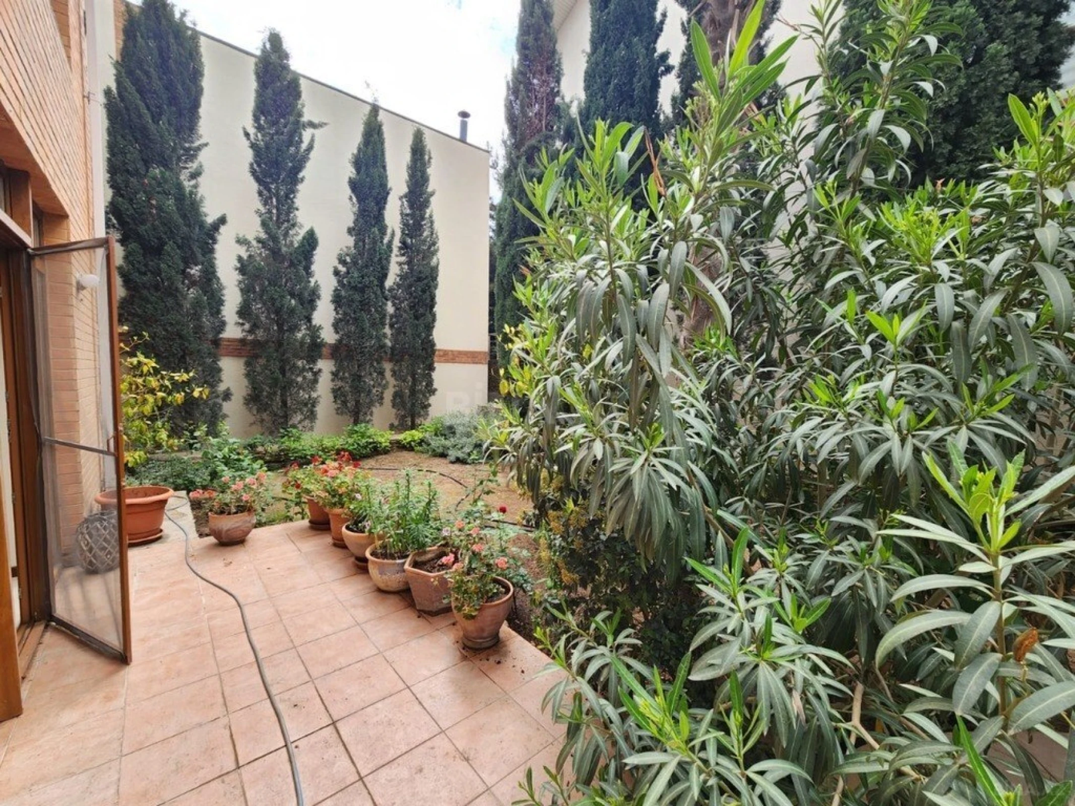 Kirayə verilir 5 otaqlı həyət evi 500 m²