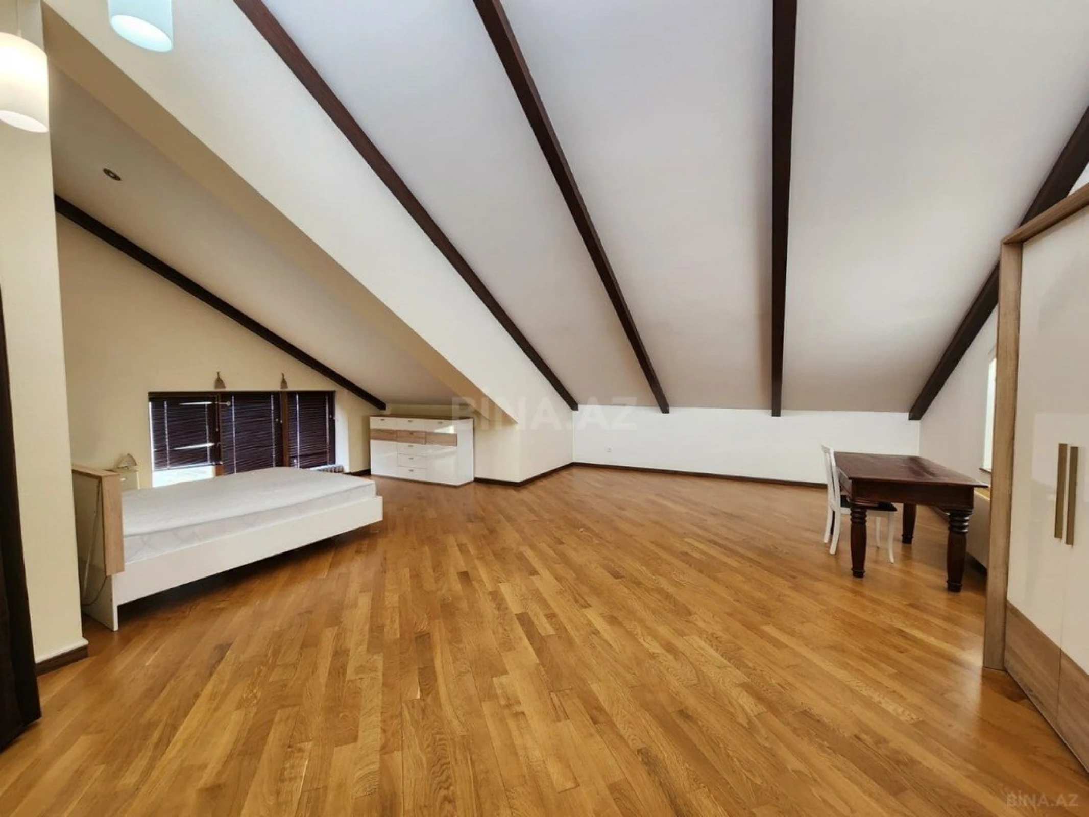 Kirayə verilir 5 otaqlı həyət evi 500 m²