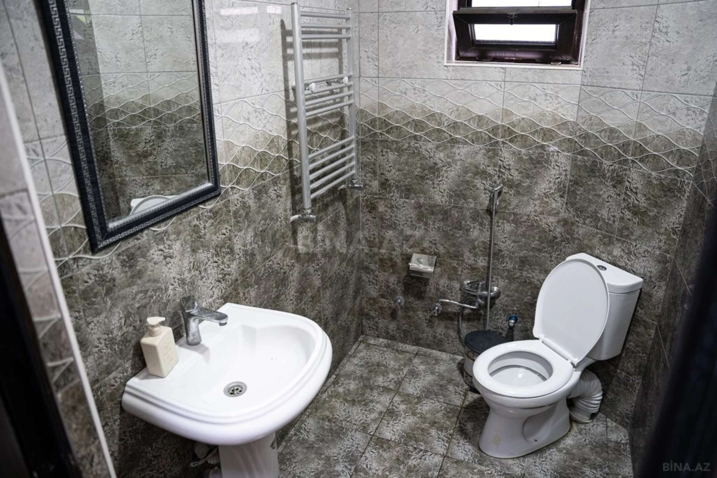 Kirayə verilir 3 otaqlı həyət evi 130 m²