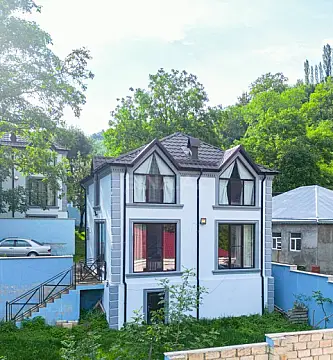 Kirayə verilir 3 otaqlı həyət evi 130 m² — Quba 3 otaq 130.00 m²