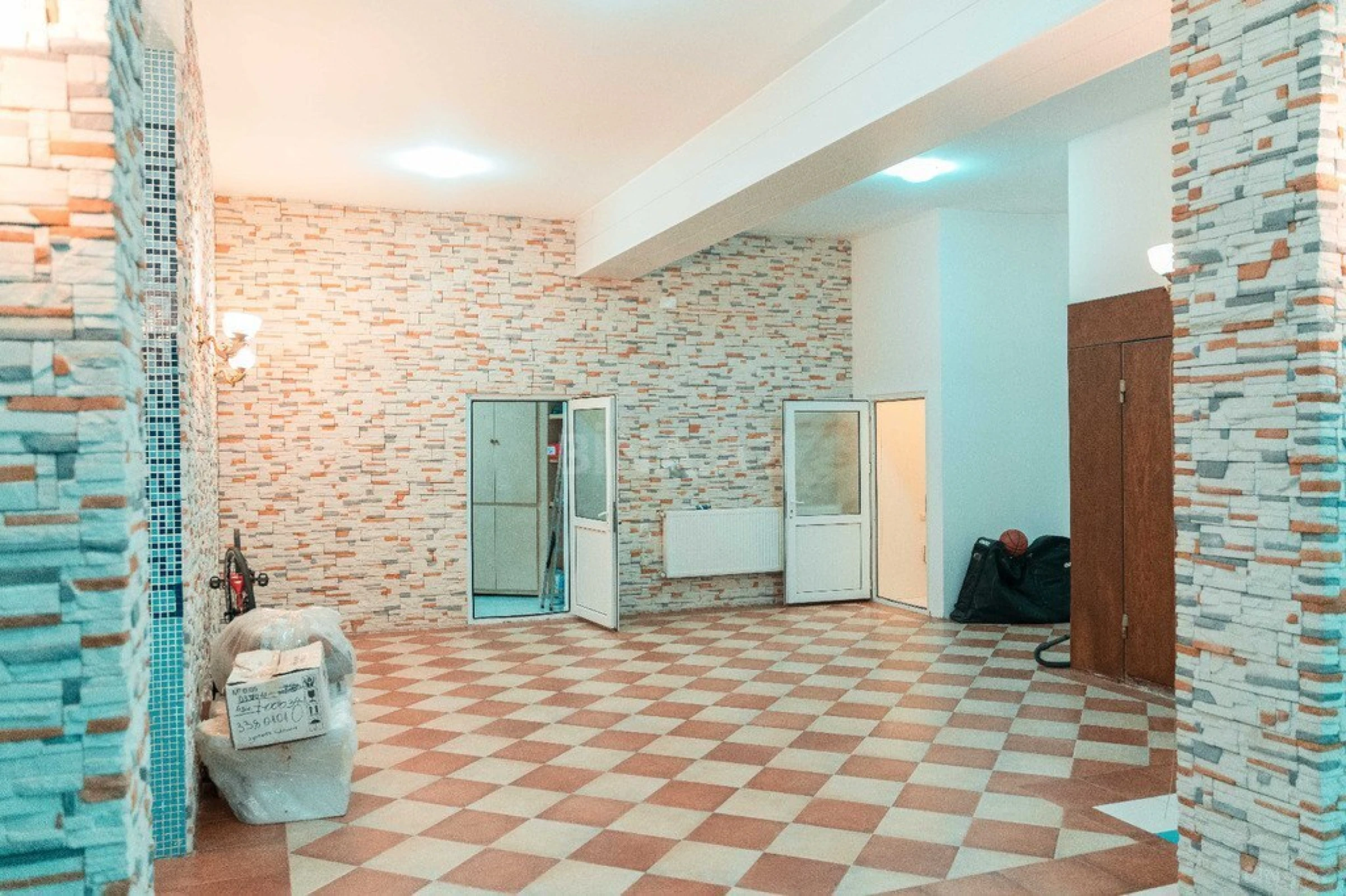 Satılır 8 otaqlı həyət evi 600 m²