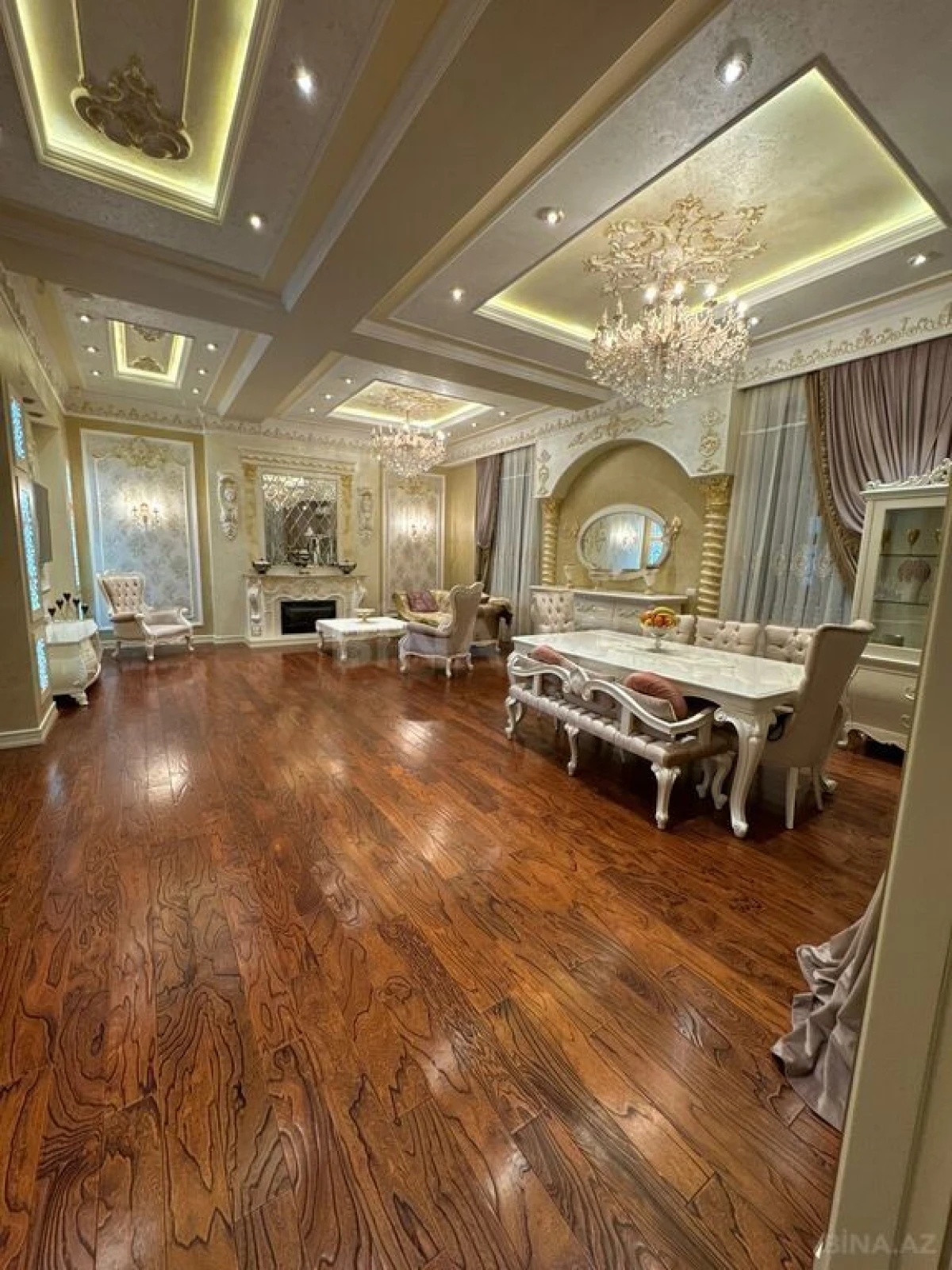 Satılır 8 otaqlı həyət evi 650 m²