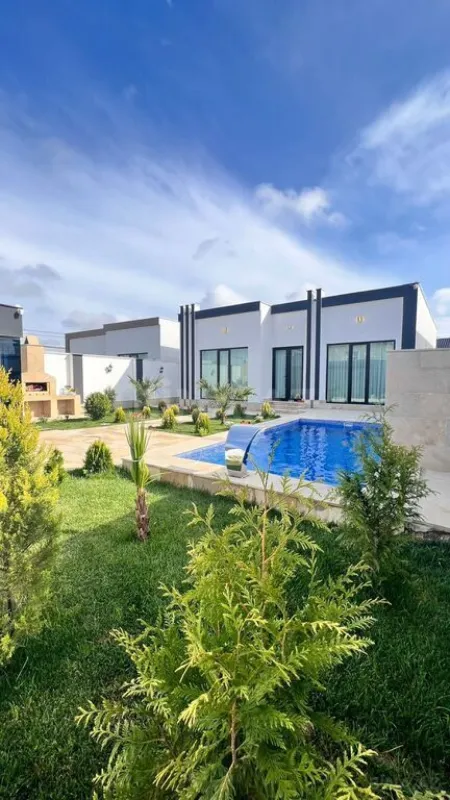 Satılır 4 otaqlı həyət evi 150 m²