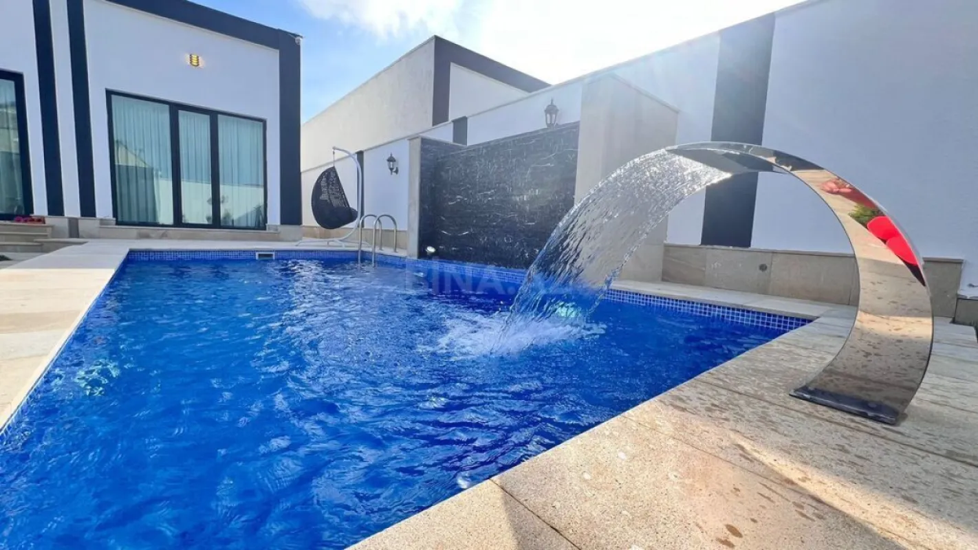 Satılır 4 otaqlı həyət evi 150 m²