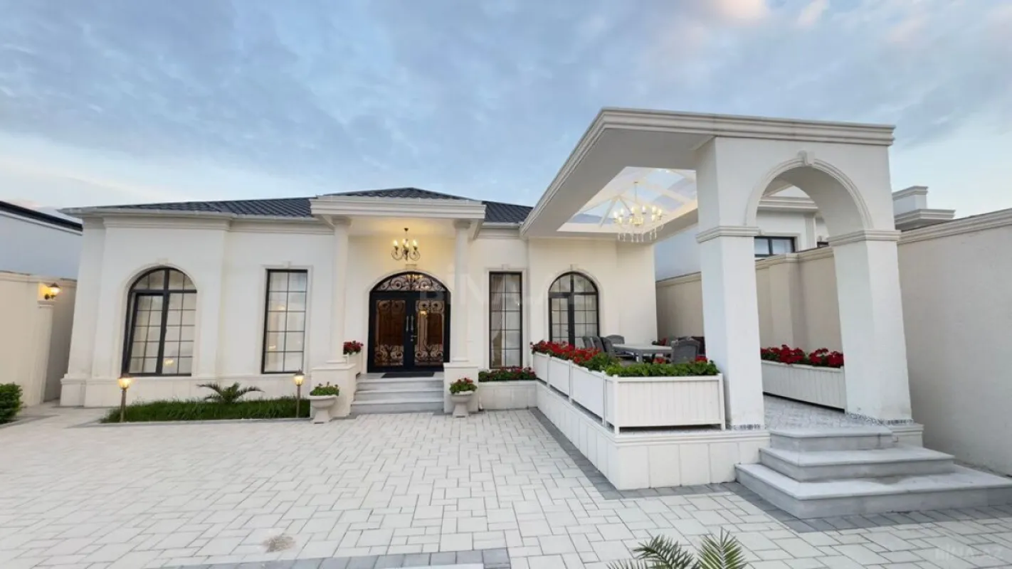 Satılır 5 otaqlı həyət evi 260 m²