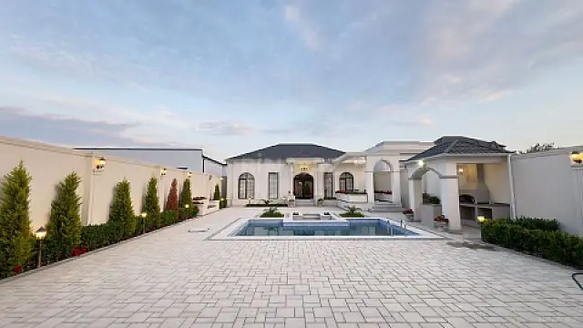 Satılır 5 otaqlı həyət evi 260 m²