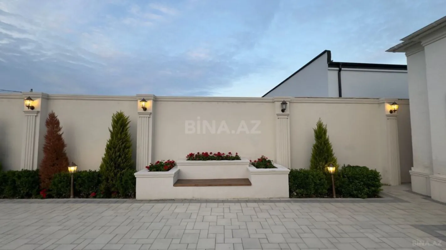 Satılır 5 otaqlı həyət evi 260 m²