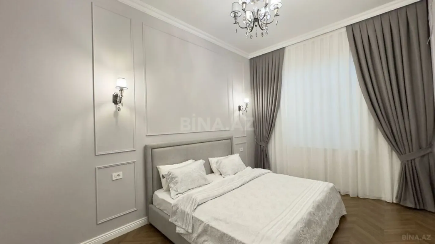 Satılır 5 otaqlı həyət evi 260 m²