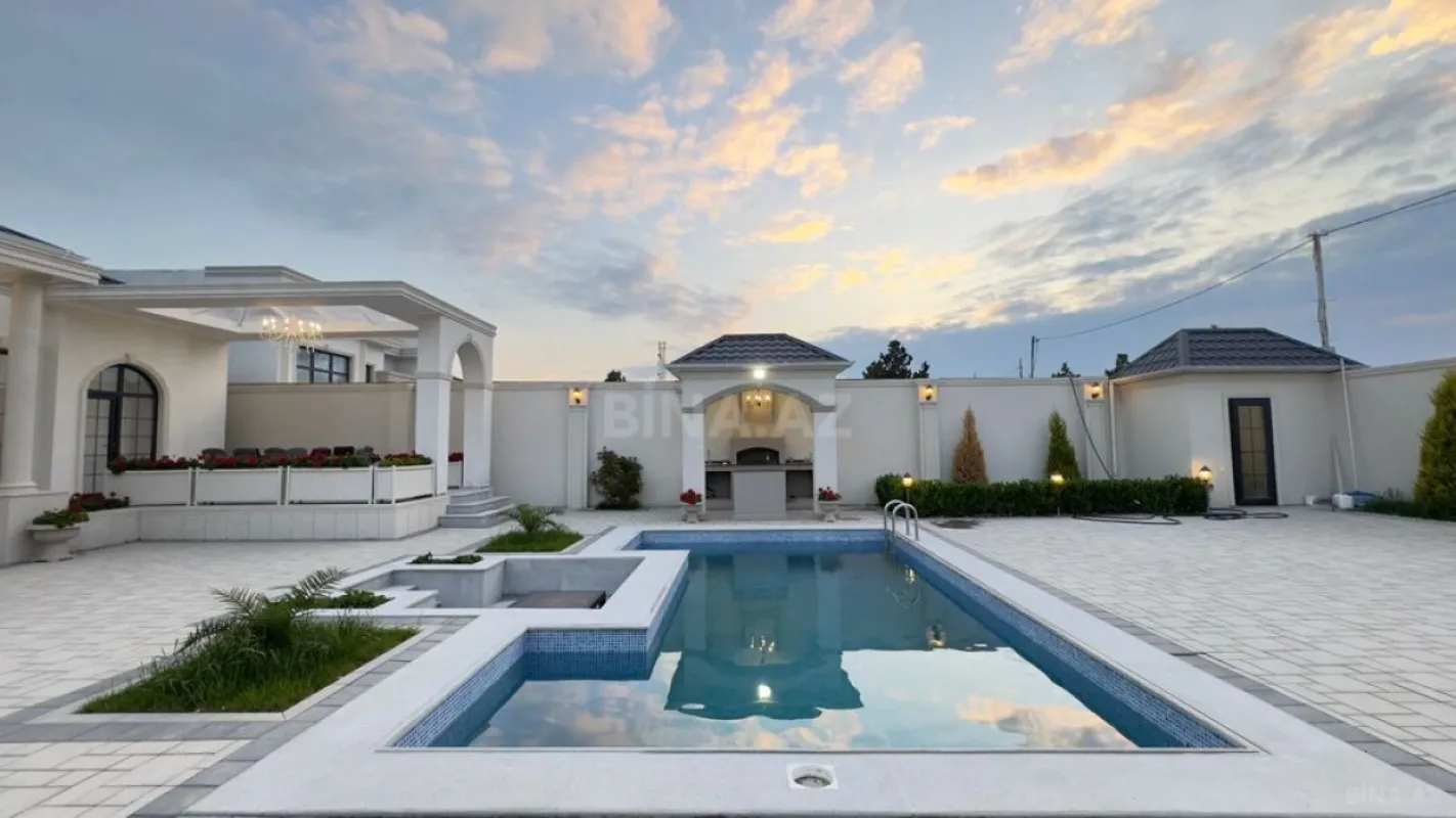 Satılır 5 otaqlı həyət evi 260 m²
