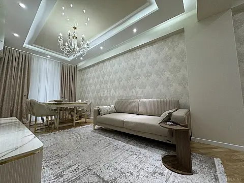 Satılır 2 otaqlı mənzil 97 m²
