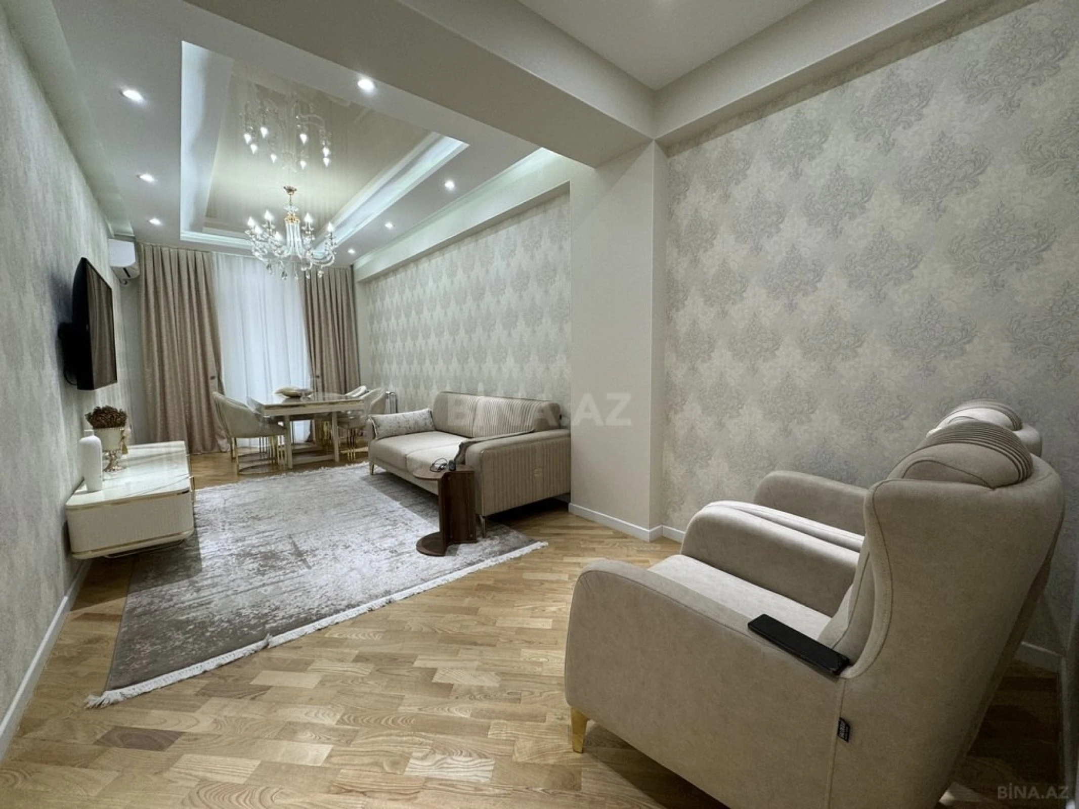 Satılır 2 otaqlı mənzil 97 m²