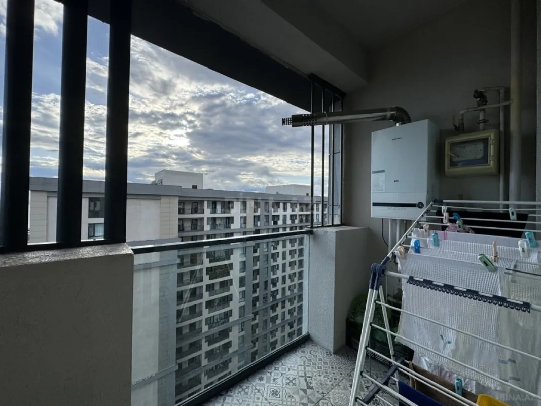 Satılır 2 otaqlı mənzil 97 m²