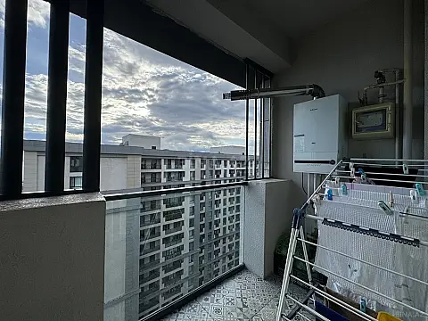 Satılır 2 otaqlı mənzil 97 m²