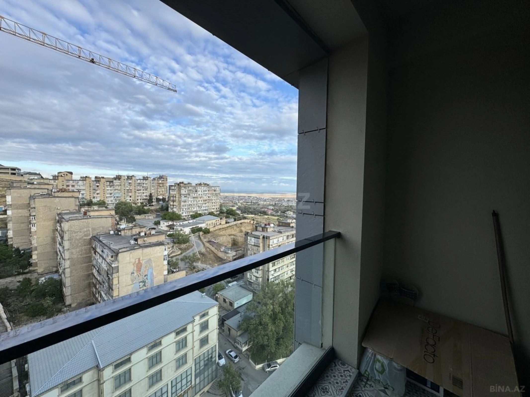 Satılır 2 otaqlı mənzil 97 m²